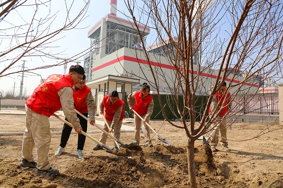 保定熱電廠開展植樹節(jié)活動(dòng) - 副本.jpg